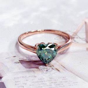 10K Gold Ring with Heart Cut Center Stone