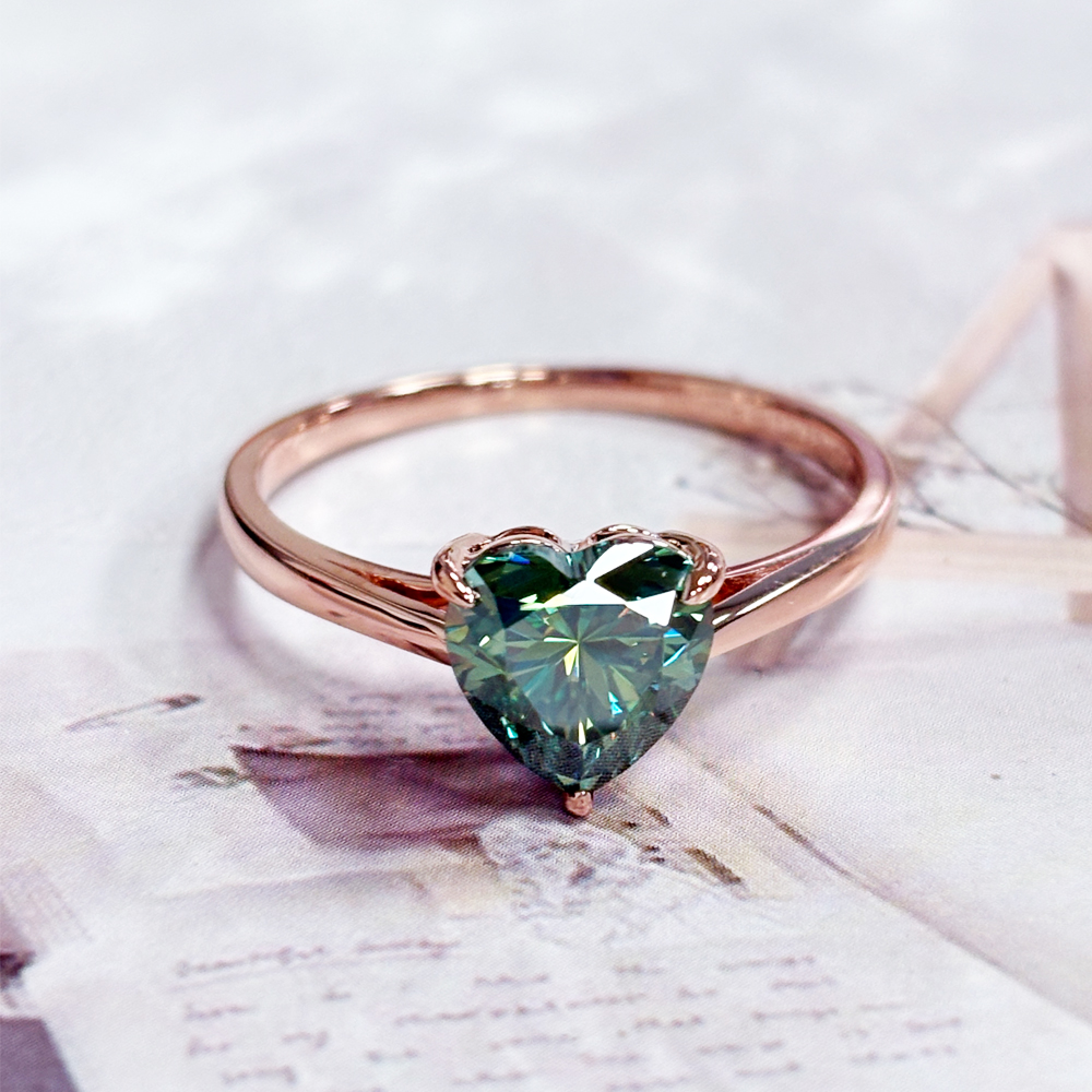 10K Gold Ring with Heart Cut Center Stone