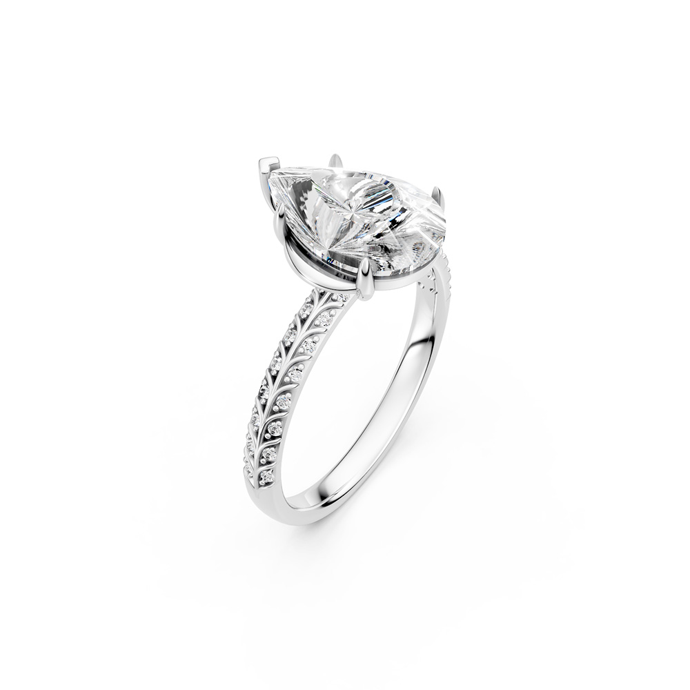 PT950 Gold Ring with Pear Cut Center Stone